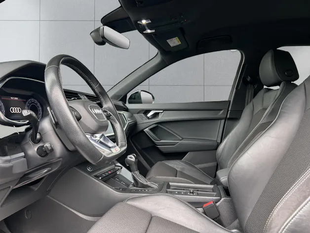 AUDI Q3 35 TFSI Attraction S-tronic