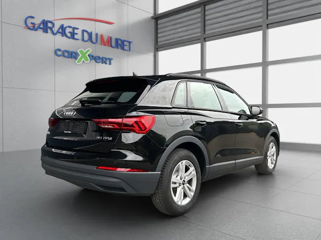 AUDI Q3 35 TFSI Attraction S-tronic