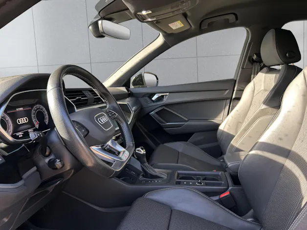 Audi Q3 35 TFSI Attraction S-tronic