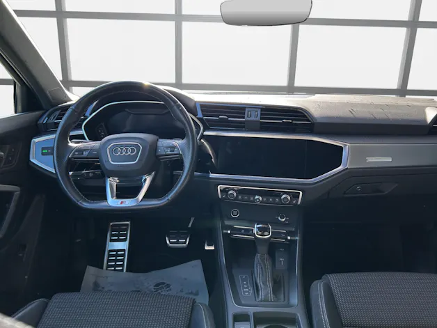 Audi Q3 35 TFSI Attraction S-tronic