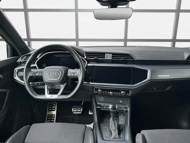 AUDI Q3 35 TFSI Attraction S-tronic