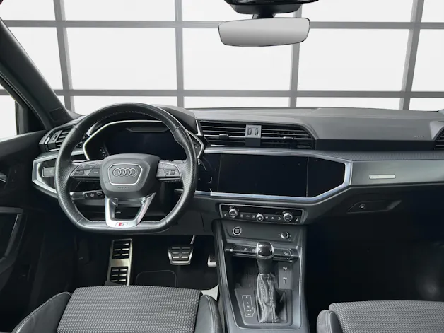 AUDI Q3 35 TFSI Attraction S-tronic