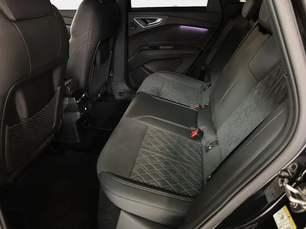 Audi Q4 e-tron SUV quattro performance