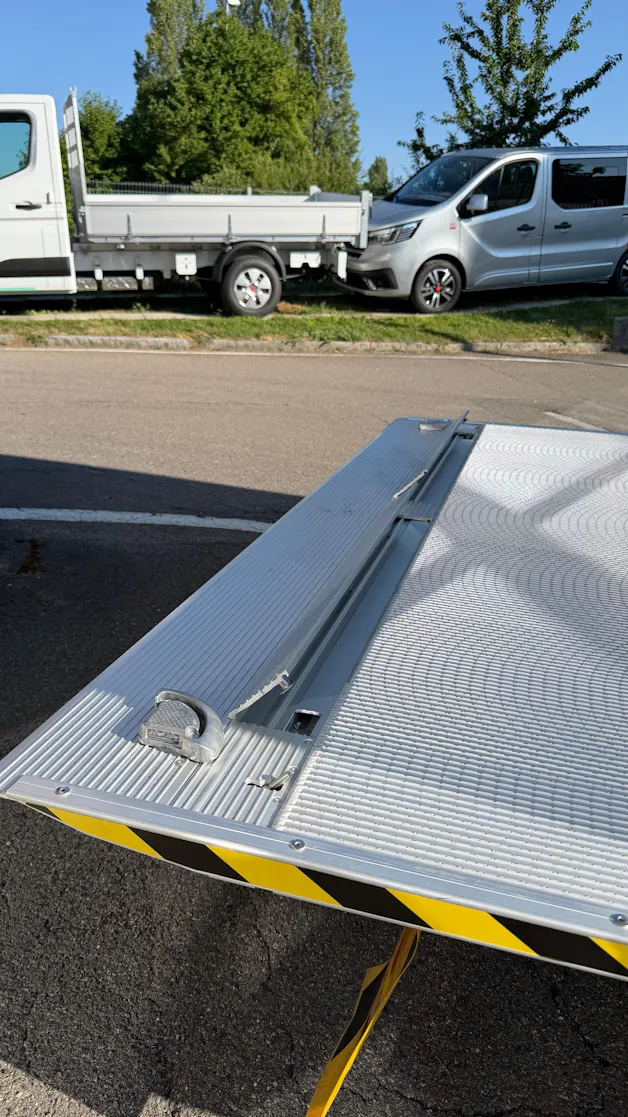 Renault E-Tech Master Koffer/Hebebühne
