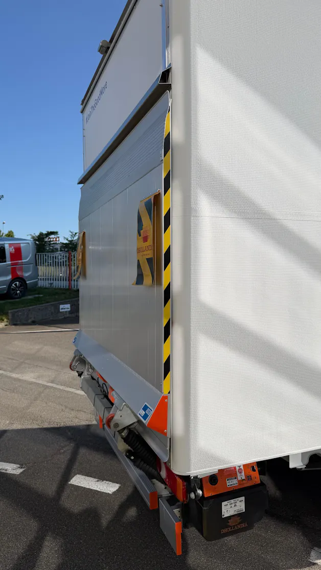 Renault E-Tech Master Koffer/Hebebühne