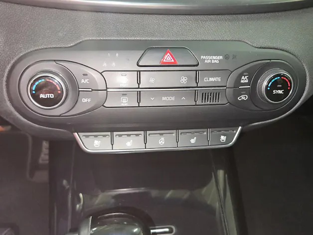 Kia Sorento 2.2 CRDI Style 7P. Automatic