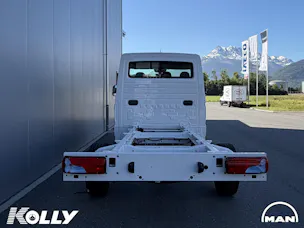 MAN 3.180 Châssis simple cabine