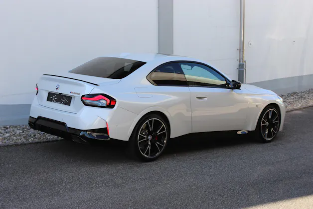 BMW M240i xDrive M Sport Pro MINERALWEISS METALLIC *ANHÄNGERKUPPLUNG*