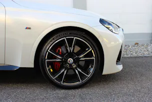 BMW M240i xDrive M Sport Pro MINERALWEISS METALLIC *ANHÄNGERKUPPLUNG*