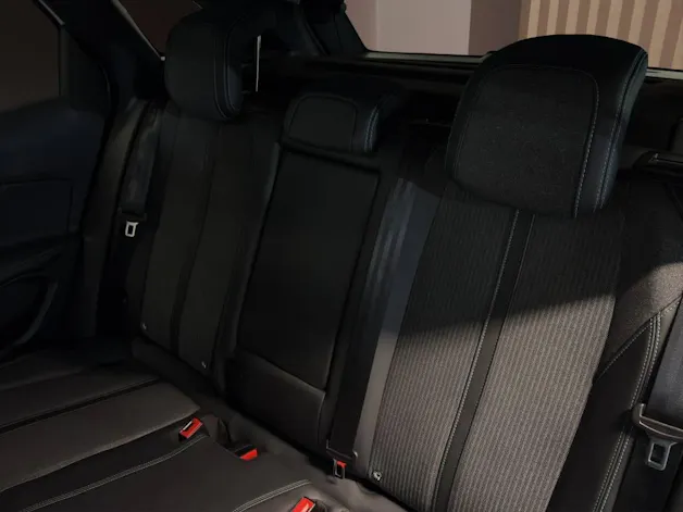 PEUGEOT 3008 225e Hybrid2 Allure Pack EAT8