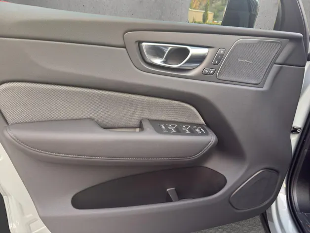 VOLVO XC60 T8 eAWD PluginHybrid Black Edition Geartronic