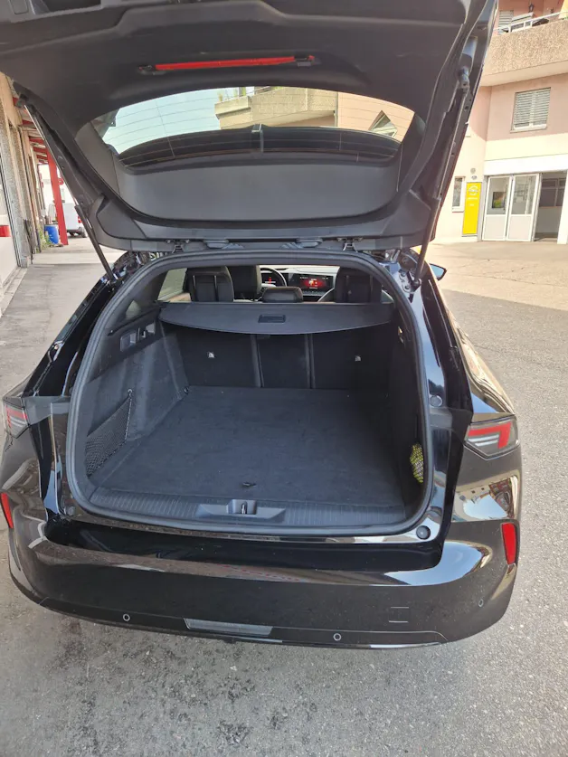 Opel Astra Sports Tourer 1.2i Turbo GS A