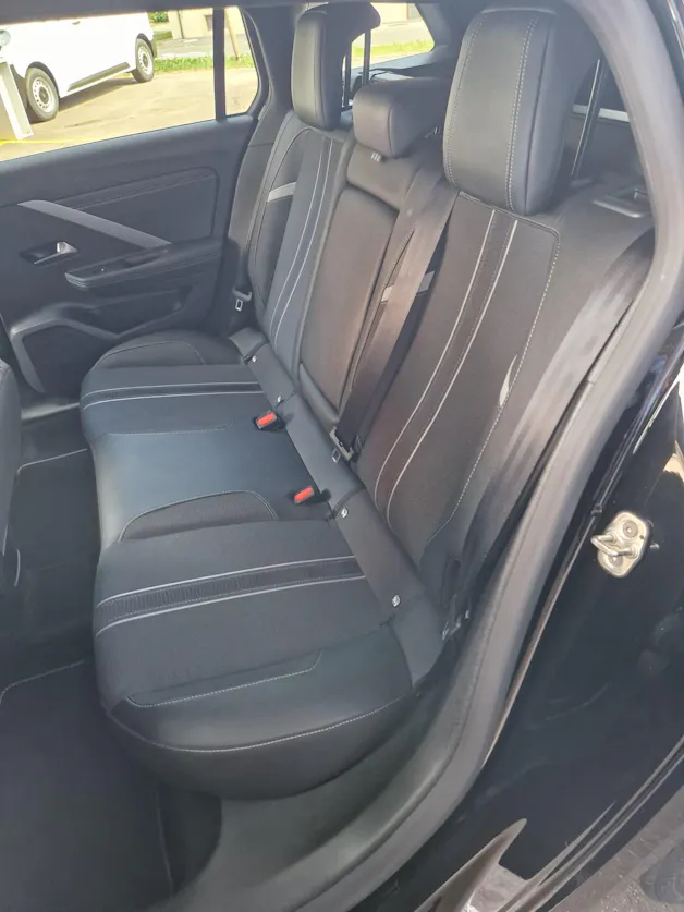 Opel Astra Sports Tourer 1.2i Turbo GS A