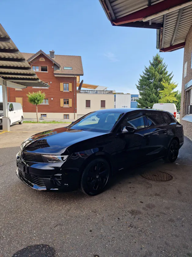 Opel Astra Sports Tourer 1.2i Turbo GS A