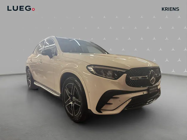Mercedes-Benz GLC 300 4M - AMG / 360 Grad Kamera / Panorama-Dach / AHK /