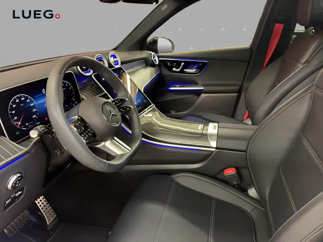 Mercedes-Benz GLC 300 4M - AMG / 360 Grad Kamera / Panorama-Dach / AHK /
