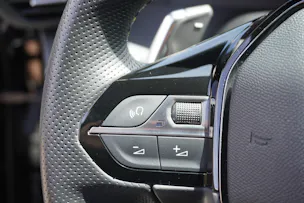 Peugeot 2008 1.2 PureTech GT EAT8