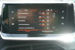 Peugeot 2008 1.2 PureTech GT EAT8