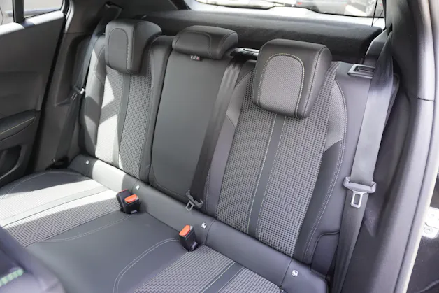Peugeot 2008 1.2 PureTech GT EAT8