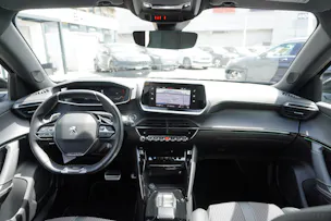 Peugeot 2008 1.2 PureTech GT EAT8
