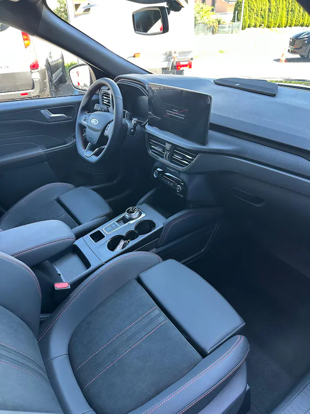 Ford Kuga 2.5 Hybrid ST-Line X 4x4 FHEV/Aut.