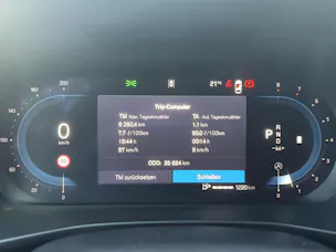 Volvo XC40 B3 Benzin Mild Hybrid Plus Dark DCT