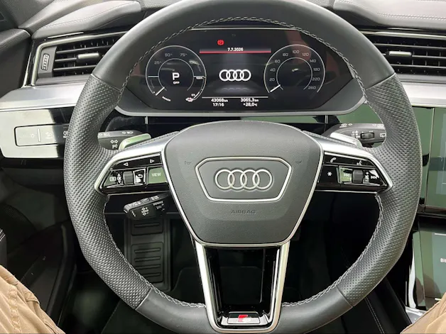 Audi e-tron 55 S Line quattro