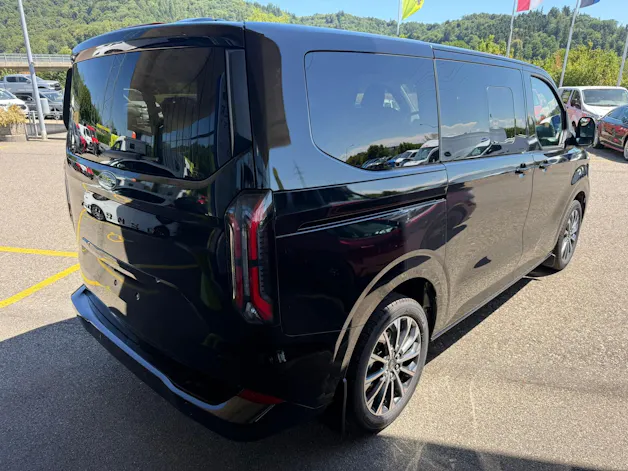 Ford Tourneo Bus 320 L1H1 TitaniumX Automat 4x4