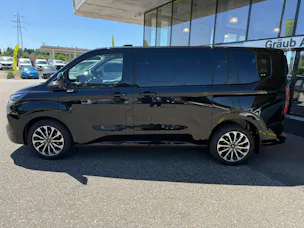 Ford Tourneo Bus 320 L1H1 TitaniumX Automat 4x4