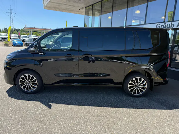 Ford Tourneo Bus 320 L1H1 TitaniumX Automat 4x4