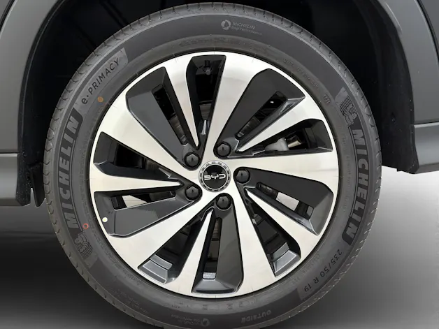 BYD Seal U DM-i Design AWD
