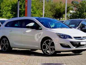 Opel Astra SportsTourer 1.6i 16V Turbo Cosmo