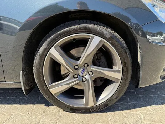 Volvo V60 D5 AWD R-Design Geartronic