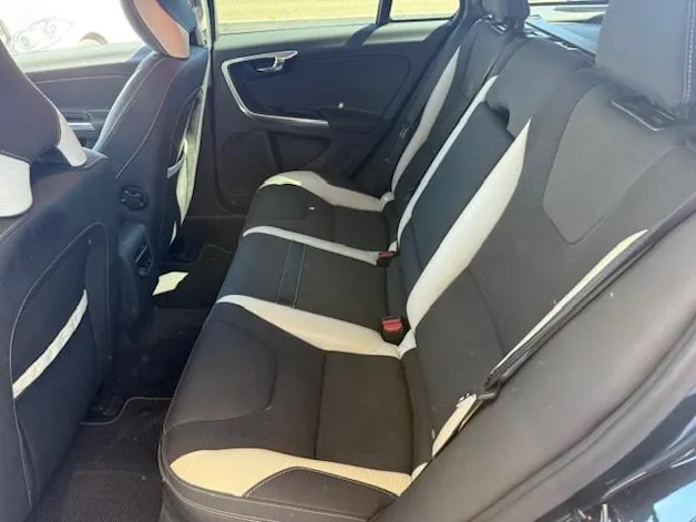 Volvo V60 D5 AWD R-Design Geartronic