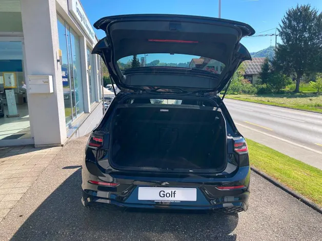 VW Golf 1.5 e TSI mHEV R-Line DSG