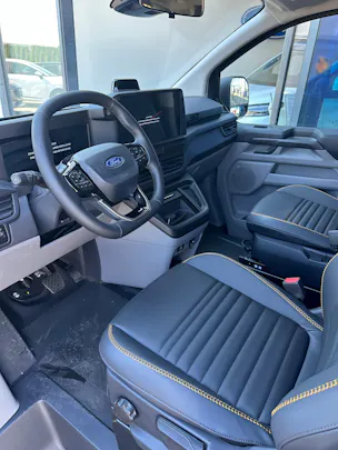 Ford Transit C combi 320 L1 2.0 Eco Trail/170CV/4x4 Aut.