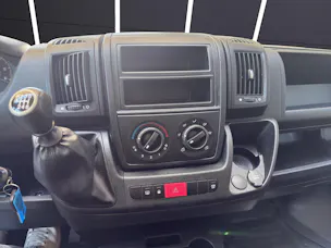 Peugeot Boxer 2.2 HDI 335 Pro Fourgon tôlé L2H2