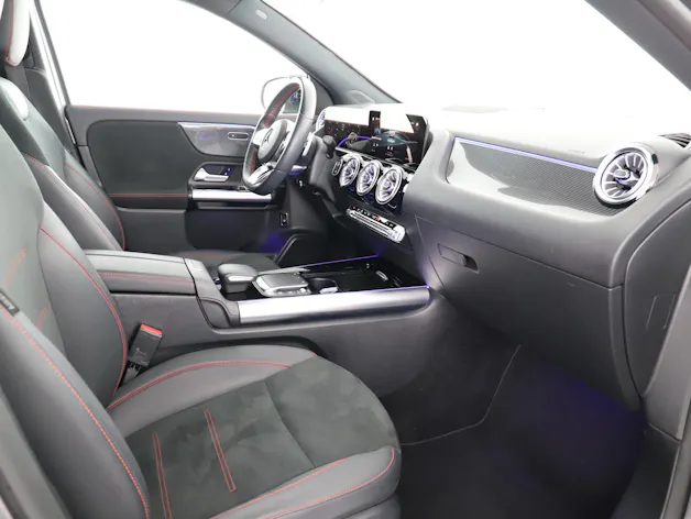 Mercedes-Benz GLA 180 AMG Line 7G-DCT