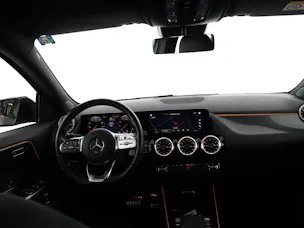 Mercedes-Benz GLA 180 AMG Line 7G-DCT