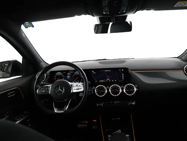 Mercedes-Benz GLA 180 AMG Line 7G-DCT