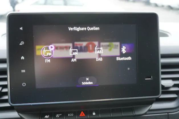 Renault Trafic 2.0 Blue dCi110 Advance L2H1 EN 3-PLÄTZER!!!