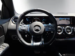 Mercedes-Benz GLA 45 AMG 4Matic+ 8G-Speedshift DCT