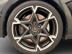 Cupra Leon ST 2.0 TSI 333 VZ 4Drive DSG