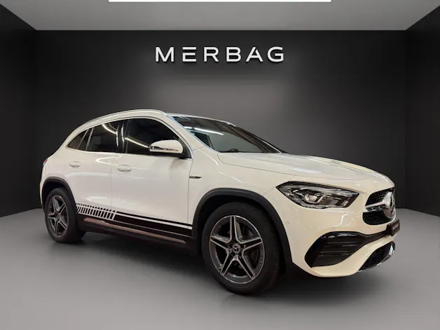 MERCEDES-BENZ GLA 200 AMG Line