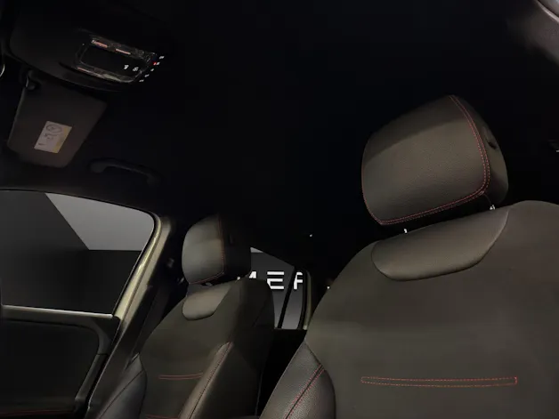 MERCEDES-BENZ GLA 200 AMG Line