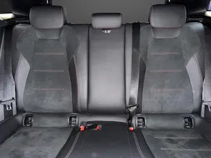 MERCEDES-BENZ GLA 200 AMG Line