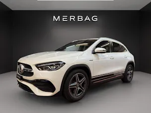 MERCEDES-BENZ GLA 200 AMG Line