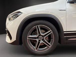 MERCEDES-BENZ GLA 200 AMG Line