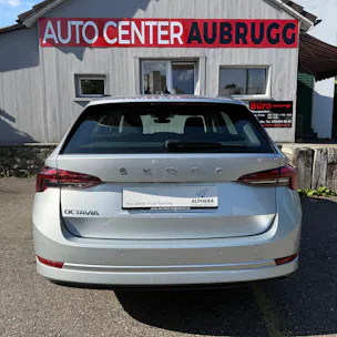 Škoda Octavia Combi 2.0 TDI DSG Ambition