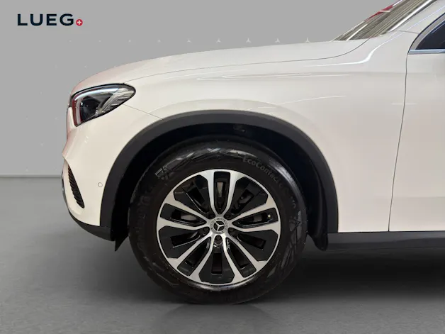 Mercedes-Benz GLC 200 4M - Avantgarde / DISTRONIC / Rückfahrkamera / Panorama-Dach